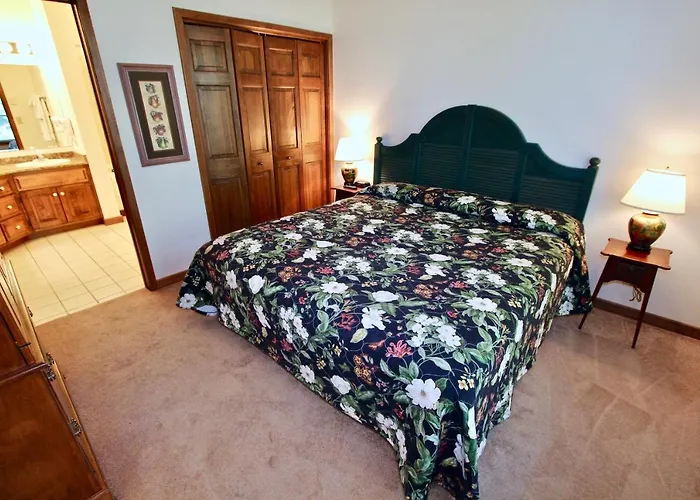 Baileys Harbor Yacht Club Resort