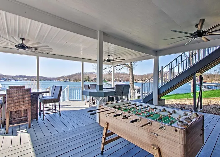 Boat Dock, Lake-View Decks! Ozarks Reunion Retreat