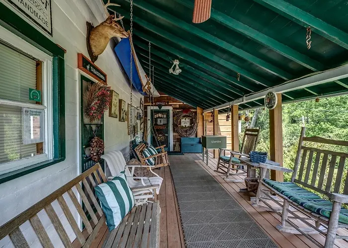 Cobb Creek Cabins