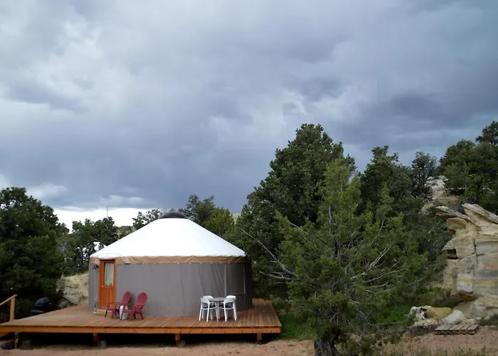 Escalante Yurts - Luxury Lodging