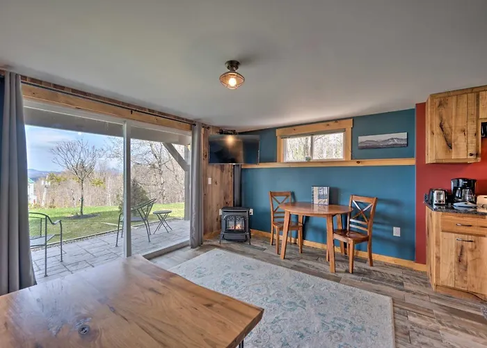 Slopeside Burke Mountain Condo W/ Fireplace!