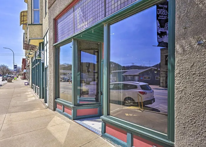 Walk To River: Unique Studio In Renovated Bar!