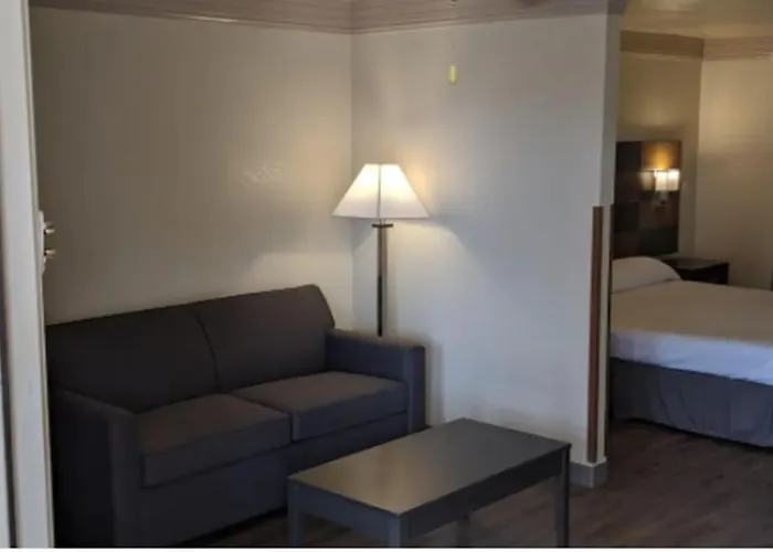 Atrium Inn