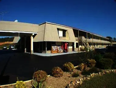 Days Inn White Pine