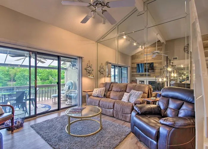 2 Mi To Margaritaville! Lake-View Retreat W/ Pool