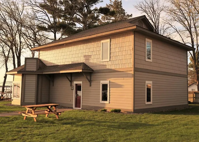 Bay Colony 774 - Upper