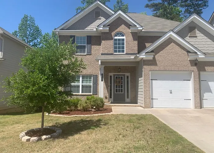 Private, Quiet, Immaculate Bachelor Pad With Free Parking On Site