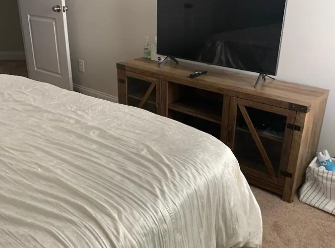 Private, Quiet, Immaculate Bachelor Pad With Free Parking On Site
