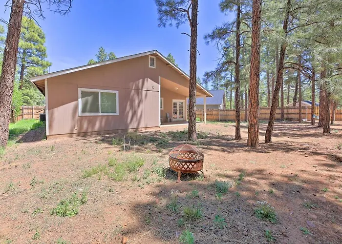 Fenced Yard, Fire Pit: Quiet Show Low Home!