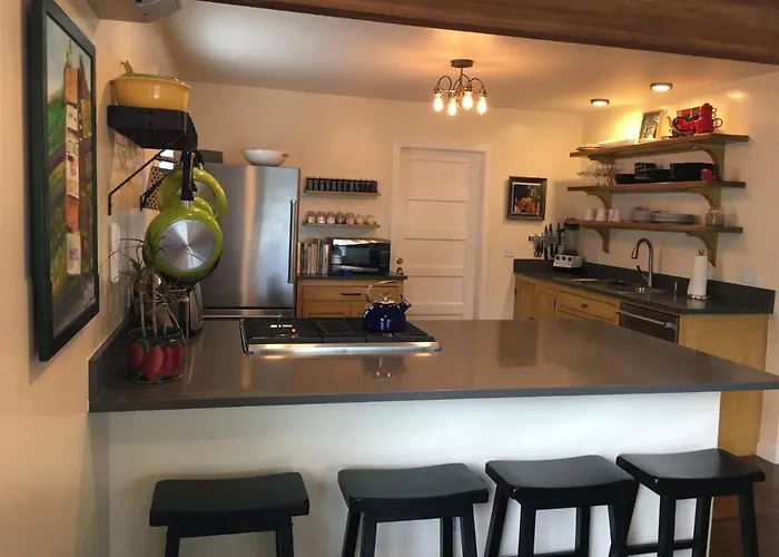 Adorable Home On The Park 10 Miles South Of Eugene