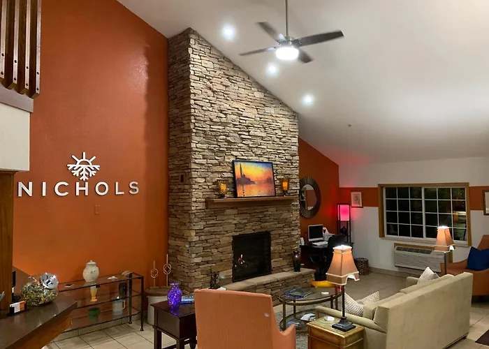 Nichols Inn Of Red Wing