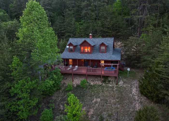 Pet-Friendly Smoky Mountain Cabin With Hot Tub, Privacy & Amazing Views