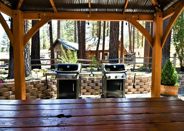 Getaways At Snow Lake Lodge