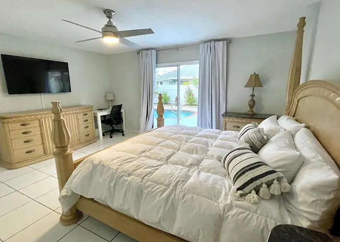 Perfect Jupiter Vacation House With Private Pool