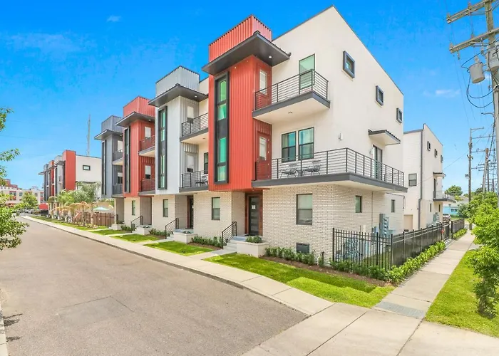 Modern 4Br Villas With Amenities