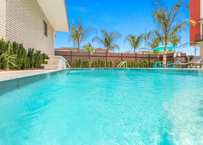 Newly Renovated 3 Story Home W Pool, Garage & Balconies