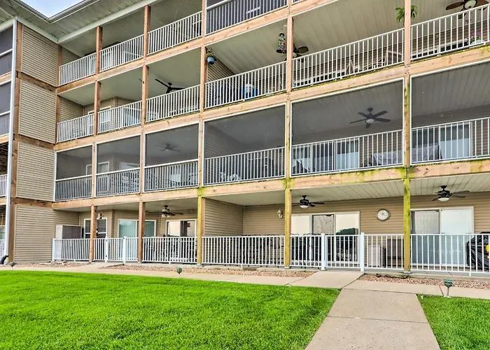 Unwind Poolside! Waterfront Ozarks Condo
