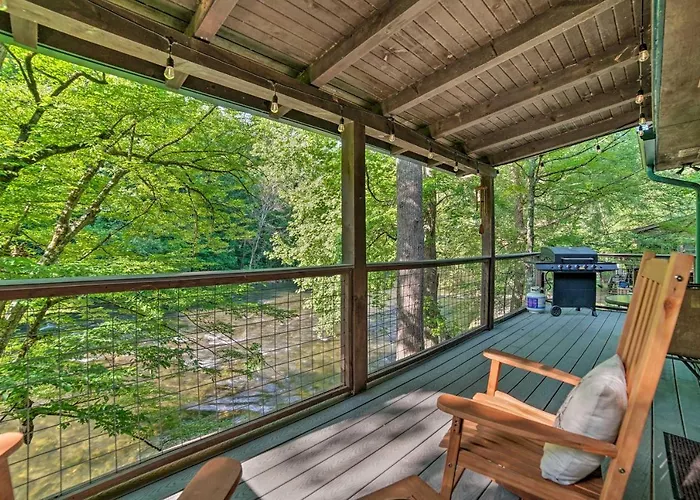Crystal River Cabin W/ Scenic View & Fire Pit