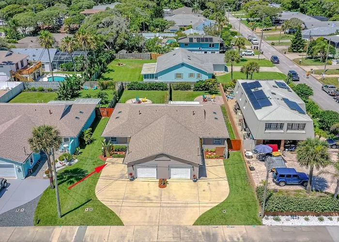 Dog Friendly Home Wprivate Fenced Yard, Garage & Fire Pit Steps To The Beach!