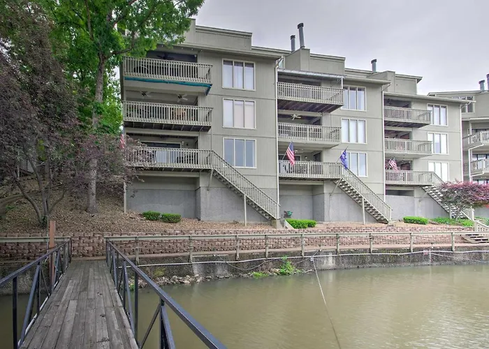 2 Mi To Margaritaville! Lake-View Retreat W/ Pool
