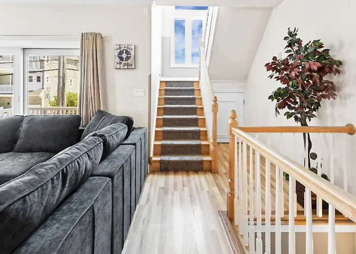 ❤️ The Top End Townhomes With Stunning Views On One-Of-A-Kind Rooftop Deck! Wow!