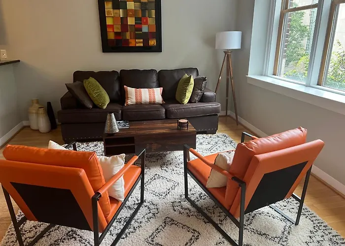 Downtown Norfolk Loft