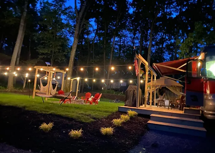 3E *Glamping At Treasure Lake*
