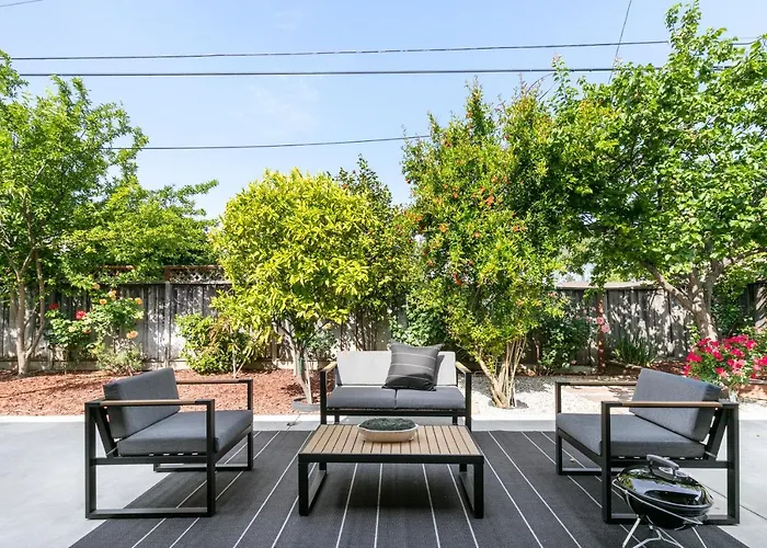 # Marbella Lane - Charming And Modern Home In Sj