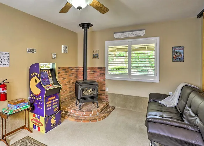 Home In Shasta Lake Near Redding: Early Check-In!