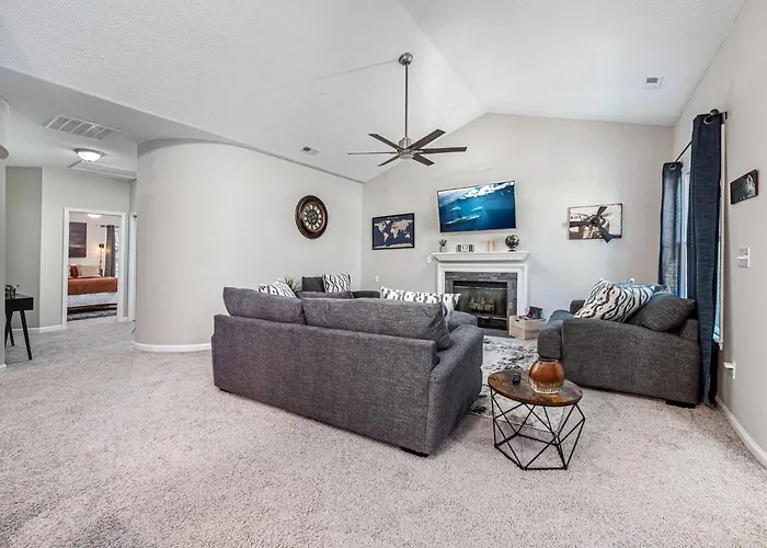 Cozy Industrial Kildaire Farms Home- Near Downtown