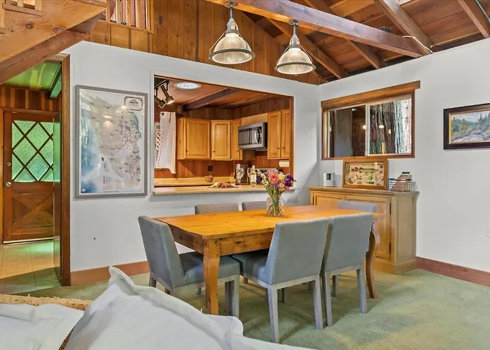 Cozy Creek Cabin - On Austin Creek Hot Tub - Dog Friendly - Bbq Grill - Fast Wifi