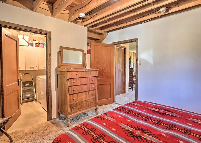 Creekside Rapid City Cabin W/ Deck On 30 Acres!
