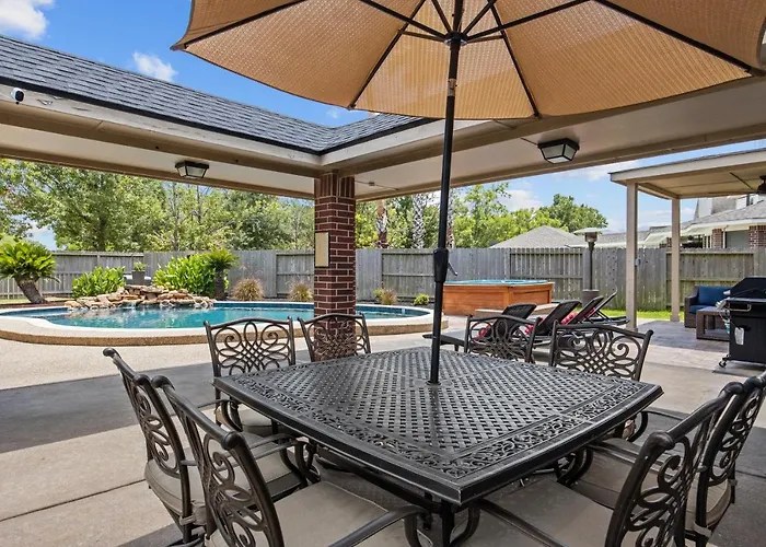 Upscale 4Br Cypress Home W Pool, Hot Tub, Theater, Sleeps 20