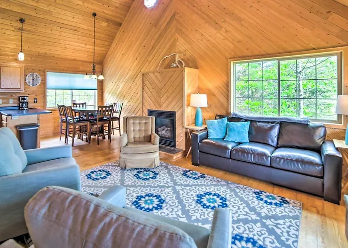 Secluded Lake Michigan Home: Private Fire Pit