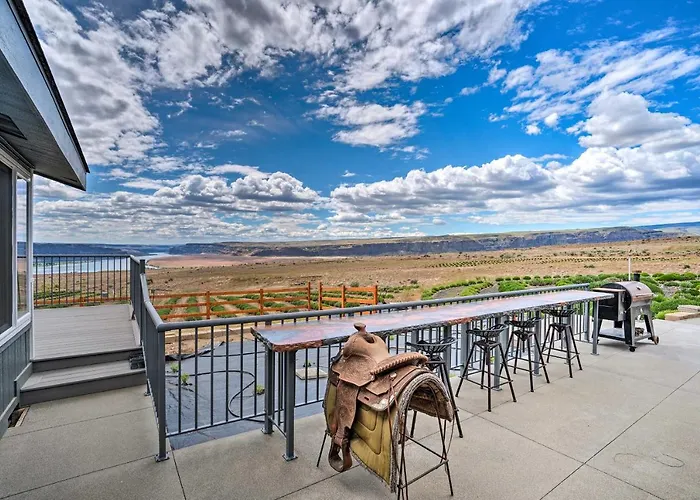 Quincy Home On Lavender Farm W/ River Views!