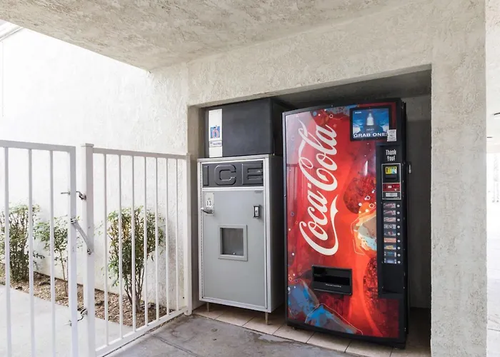 Motel 6 Hemet