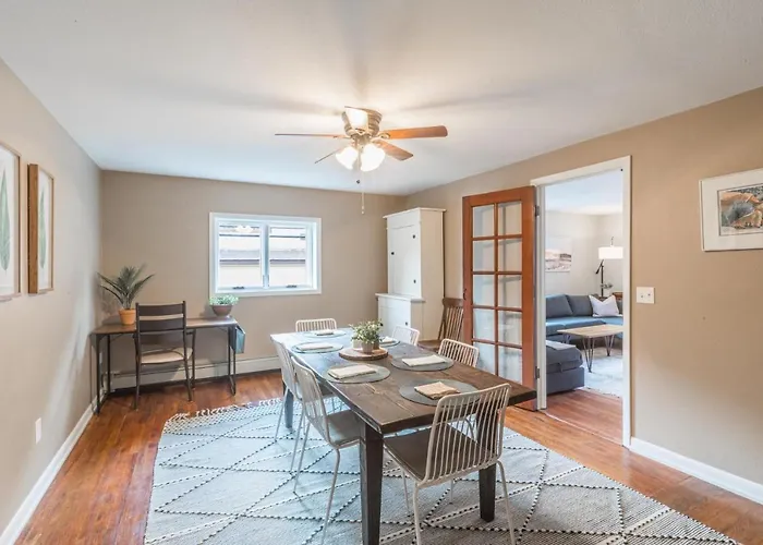225 6Th Avenue Unit 3