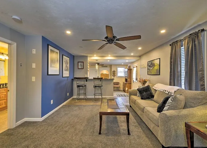 Cozy Getaway - 10 Miles To Mount Wachusett Skiing!