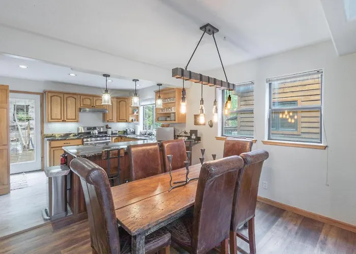 1486 Oak- Grandview