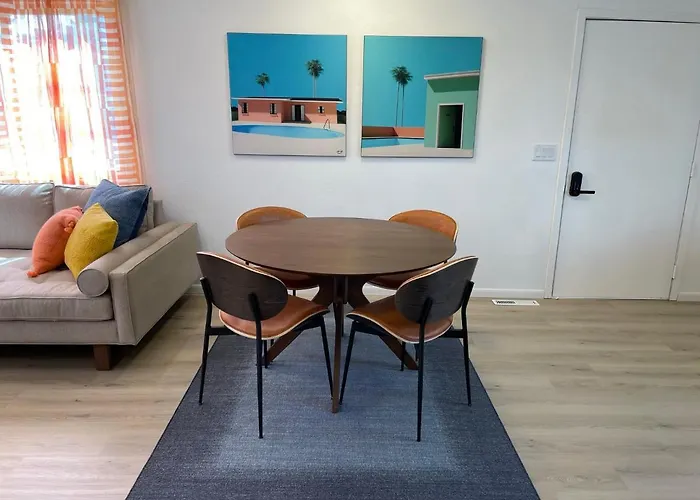 2Nd Floor, 2 Bedroom Condo, Sleeps 6