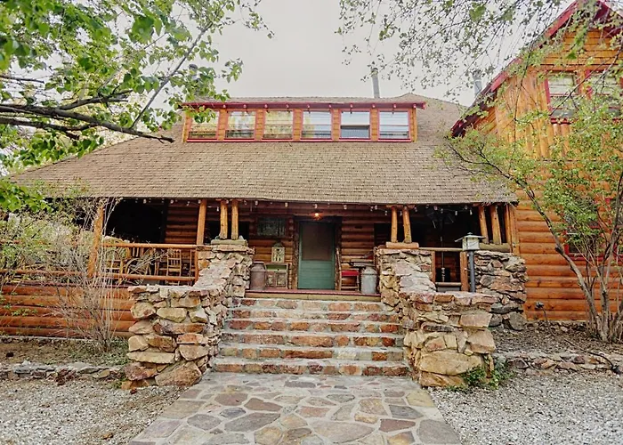 Gold Mountain Manor