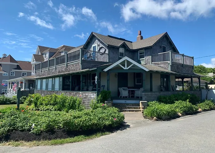 Capricorn House
