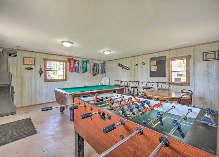 Stone Lake Cabin: Grill & Access To Fishing!