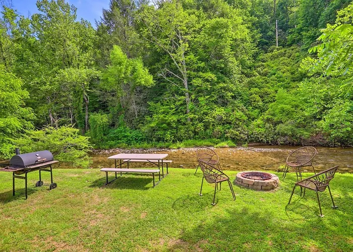 Bonfires & Bbqs! Creekside Retreat In Marshall