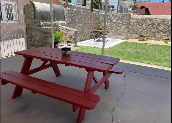 Stylish Basement Studio In Central El Paso - Very Spacious