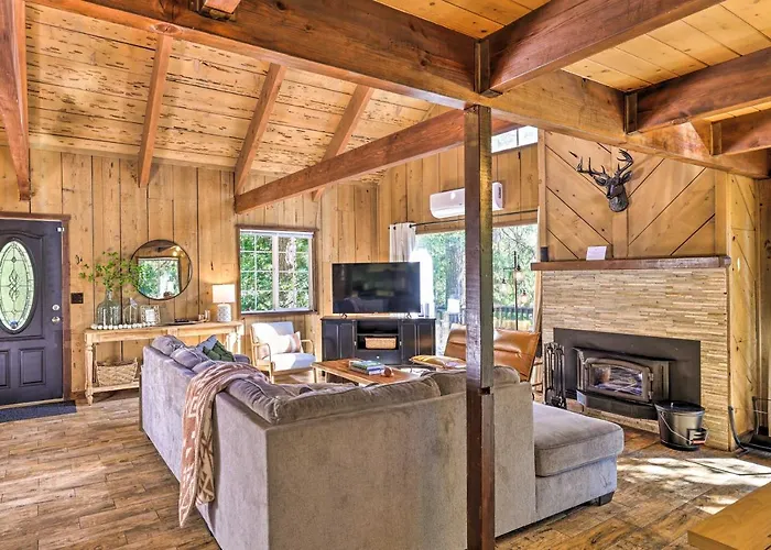 Near Trails: Cabin W/ 2-Level Deck In Twain Harte