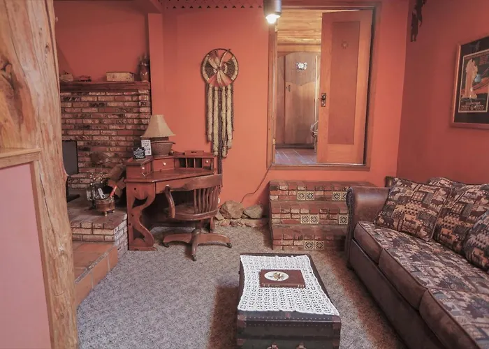 Gold Mountain Manor
