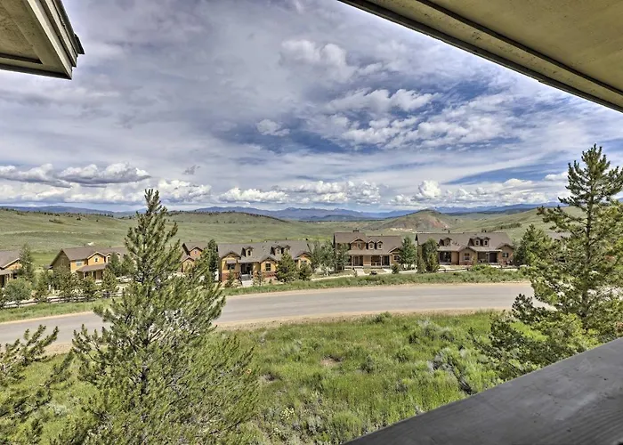 Updated Studio Loft In Granby: Epic Mountain Views