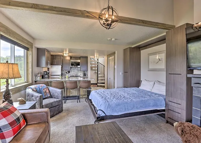 Updated Studio Loft In Granby: Epic Mountain Views