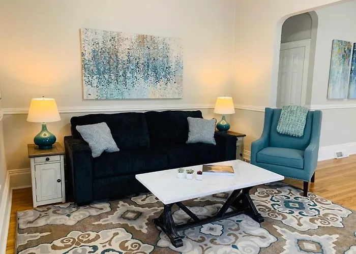Stunning Bungalow Next To Unc - Free Bikes!